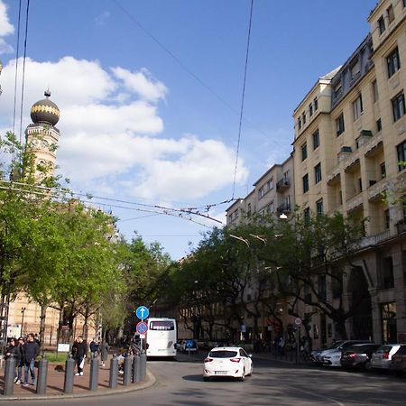 Luxury Downtown 3 Bedroom Apartment By Synagoge With Beautiful View Budapest Extérieur photo