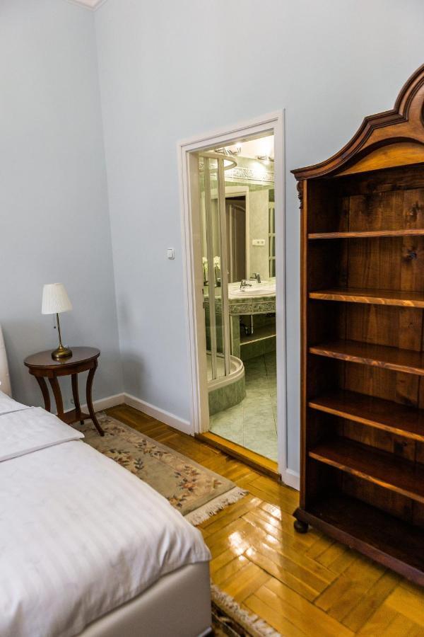 Luxury Downtown 3 Bedroom Apartment By Synagoge With Beautiful View Budapest Extérieur photo