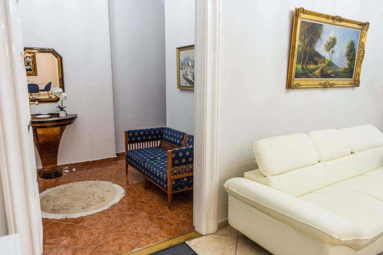 Luxury Downtown 3 Bedroom Apartment By Synagoge With Beautiful View Budapest Extérieur photo