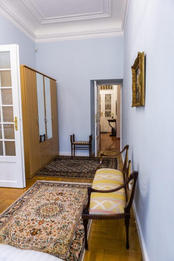 Luxury Downtown 3 Bedroom Apartment By Synagoge With Beautiful View Budapest Extérieur photo