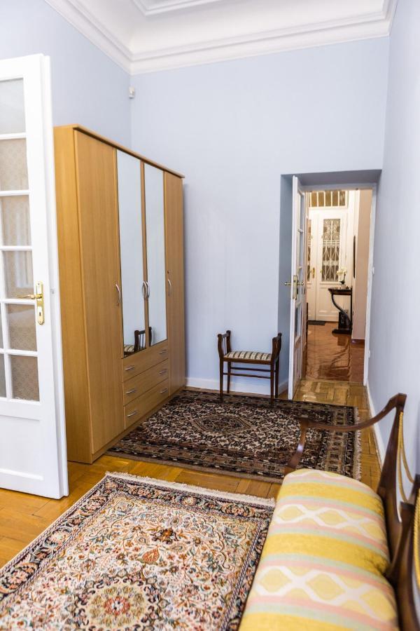 Luxury Downtown 3 Bedroom Apartment By Synagoge With Beautiful View Budapest Extérieur photo