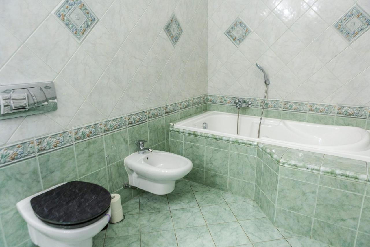 Luxury Downtown 3 Bedroom Apartment By Synagoge With Beautiful View Budapest Extérieur photo