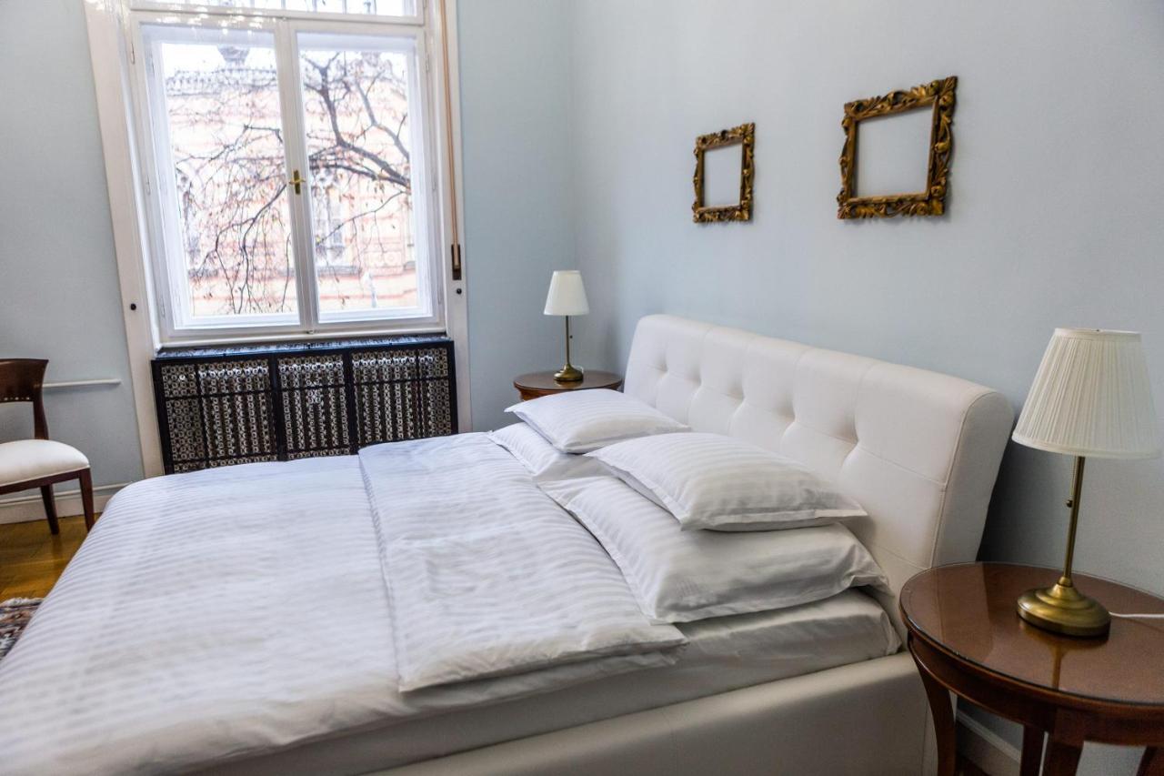 Luxury Downtown 3 Bedroom Apartment By Synagoge With Beautiful View Budapest Extérieur photo