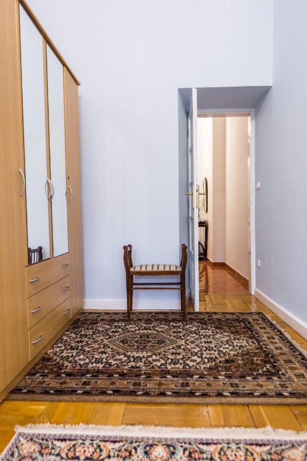 Luxury Downtown 3 Bedroom Apartment By Synagoge With Beautiful View Budapest Extérieur photo