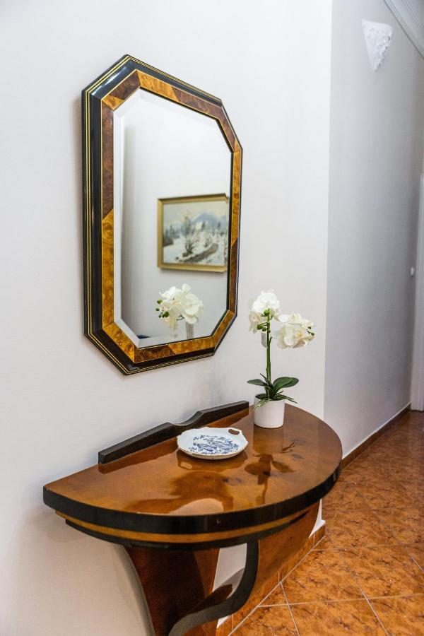 Luxury Downtown 3 Bedroom Apartment By Synagoge With Beautiful View Budapest Extérieur photo