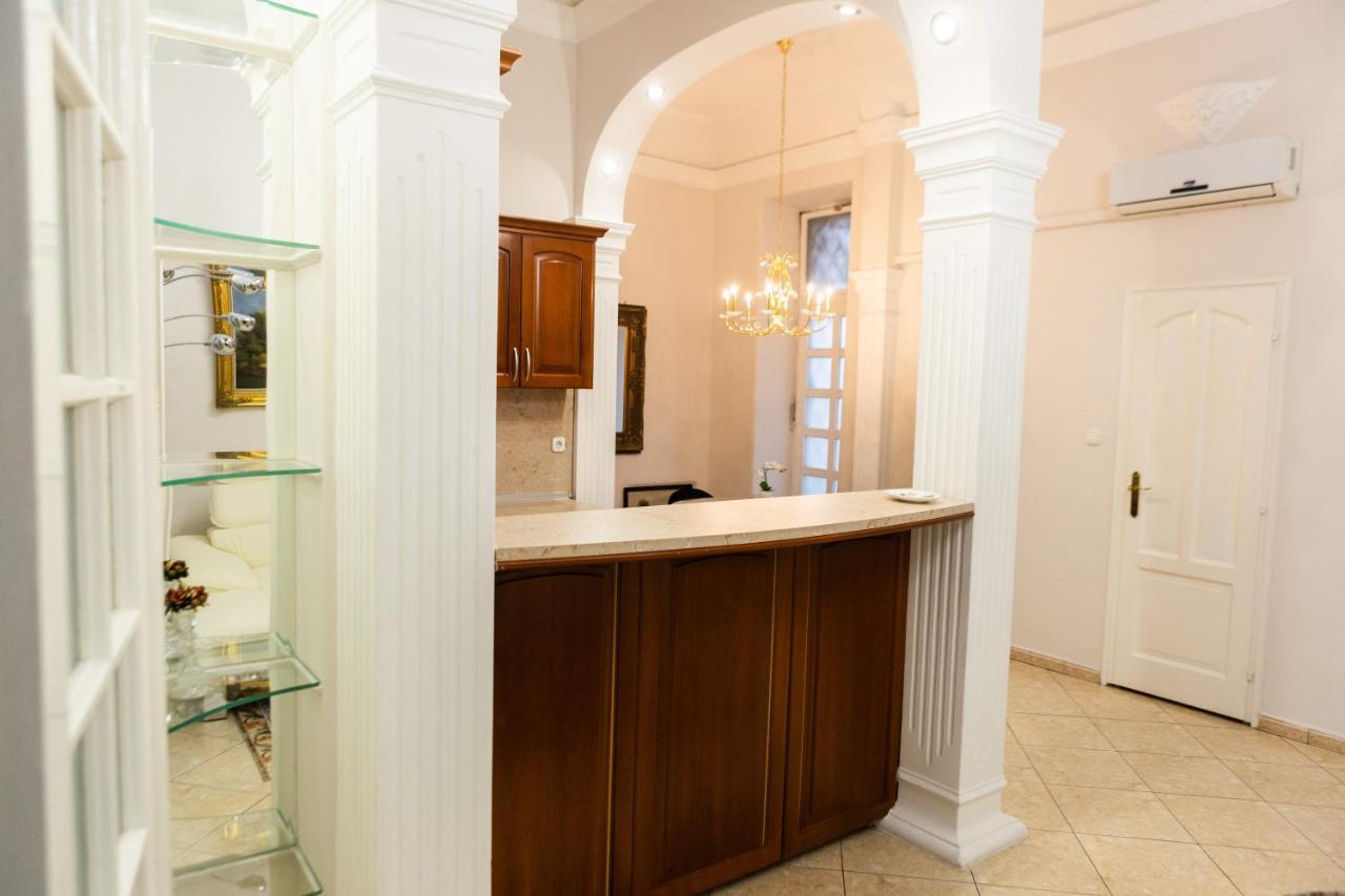 Luxury Downtown 3 Bedroom Apartment By Synagoge With Beautiful View Budapest Extérieur photo