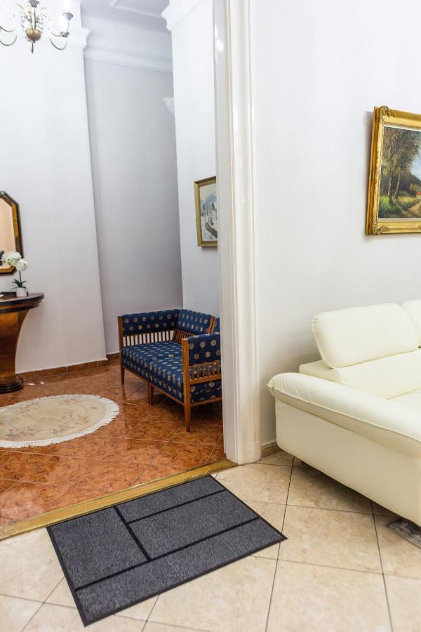 Luxury Downtown 3 Bedroom Apartment By Synagoge With Beautiful View Budapest Extérieur photo