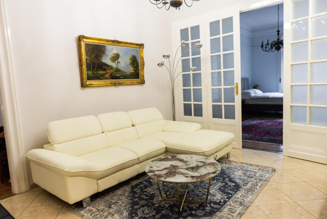 Luxury Downtown 3 Bedroom Apartment By Synagoge With Beautiful View Budapest Extérieur photo