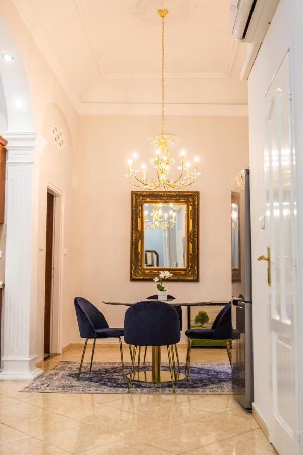 Luxury Downtown 3 Bedroom Apartment By Synagoge With Beautiful View Budapest Extérieur photo