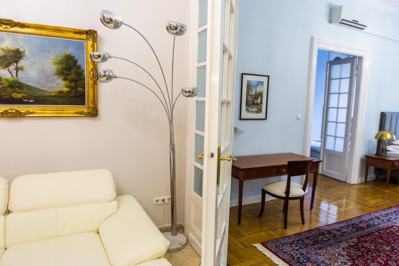 Luxury Downtown 3 Bedroom Apartment By Synagoge With Beautiful View Budapest Extérieur photo