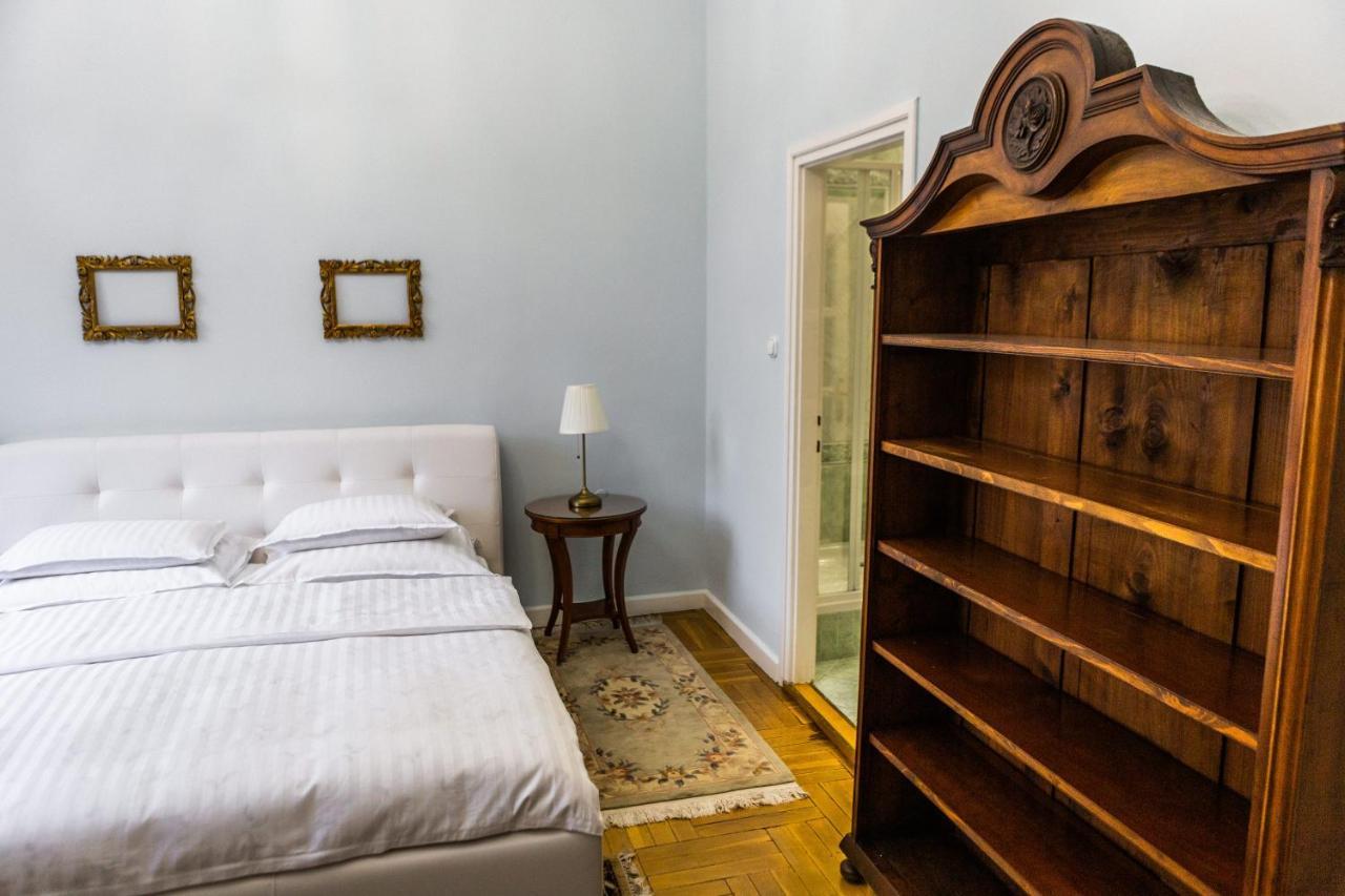 Luxury Downtown 3 Bedroom Apartment By Synagoge With Beautiful View Budapest Extérieur photo