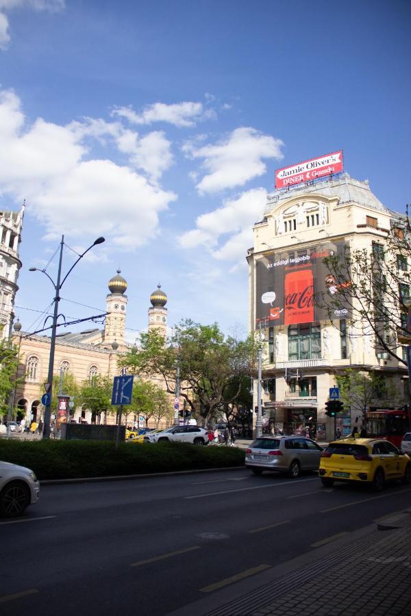 Luxury Downtown 3 Bedroom Apartment By Synagoge With Beautiful View Budapest Extérieur photo
