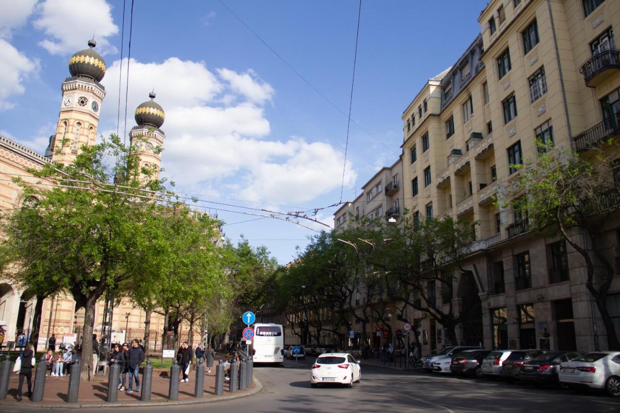 Luxury Downtown 3 Bedroom Apartment By Synagoge With Beautiful View Budapest Extérieur photo