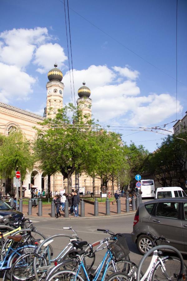 Luxury Downtown 3 Bedroom Apartment By Synagoge With Beautiful View Budapest Extérieur photo